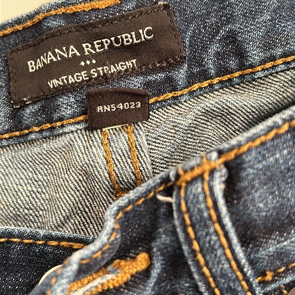 Banana Republic Vintage Straight medium wash blue denim jeans - Picture 4 of 12